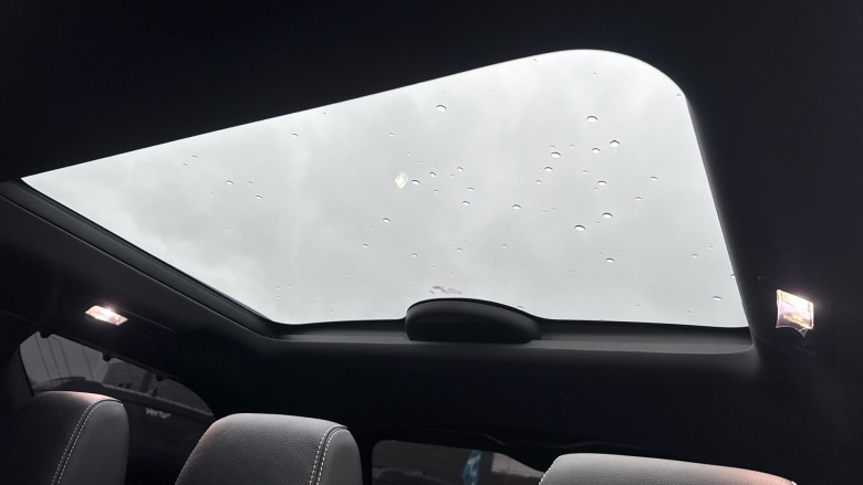 Land Rover Discovery 3.0 D350 Dynamic SE 5dr Auto Diesel Station Wagon